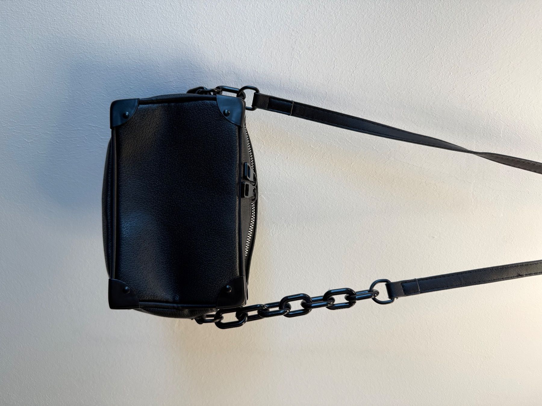 Borse: Schwarze Crossbody Tasche – Usato da Schlieren venduto da svenbaettig 2