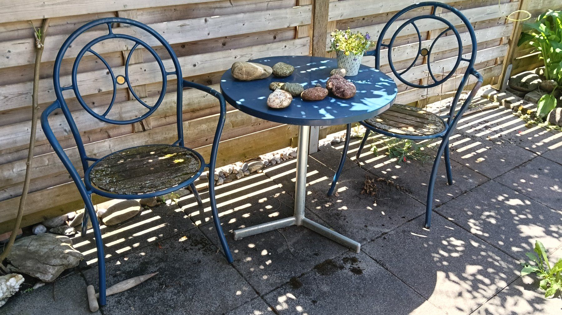 Set di tavolo e panche: Gartenset, 2 Stühle, 1Tisch,  shabbychic – Usato da Steffisburg venduto da tut_s28q