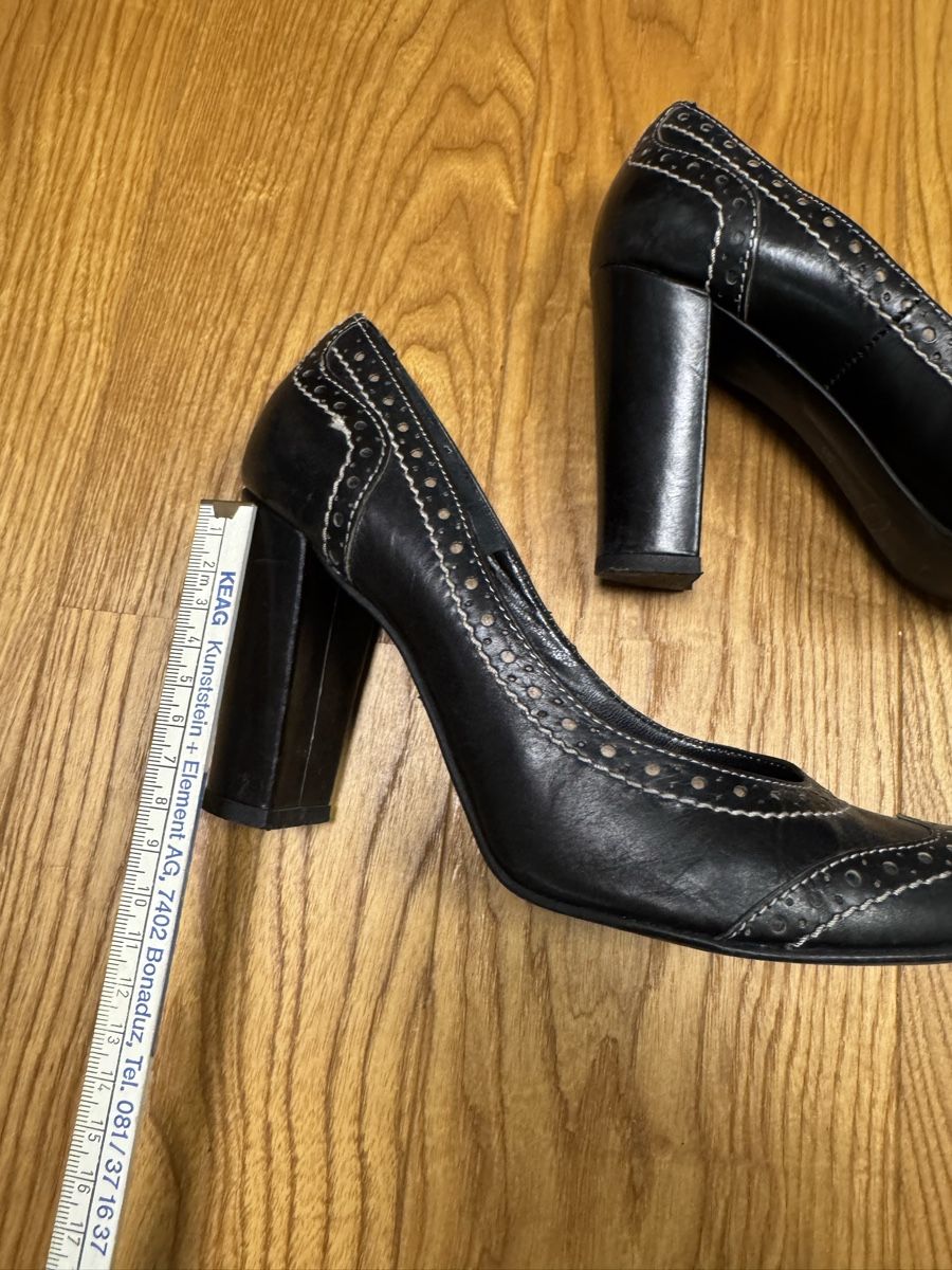Navyboot Chaussures femmes: Pumps NAVYBOOT Leder Grösse 37  – D'occasion à Haldenstein par nicB74 3