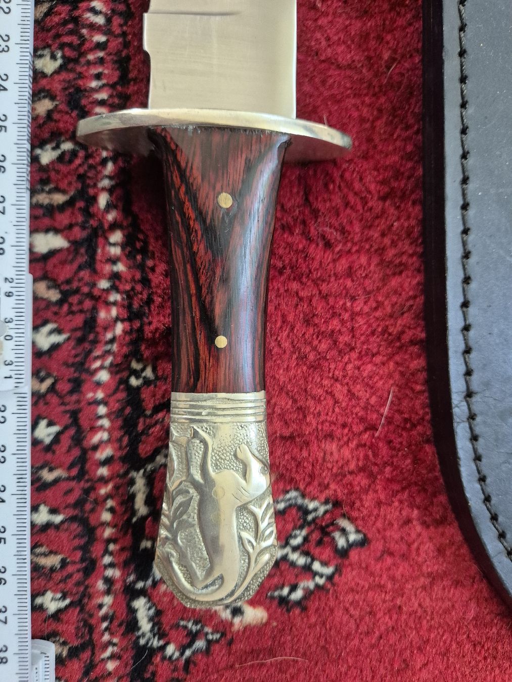 Accessoires: Grosses Leopard Jagdmesser mit Scheide – D'occasion à Binningen par rom_9ls7 2