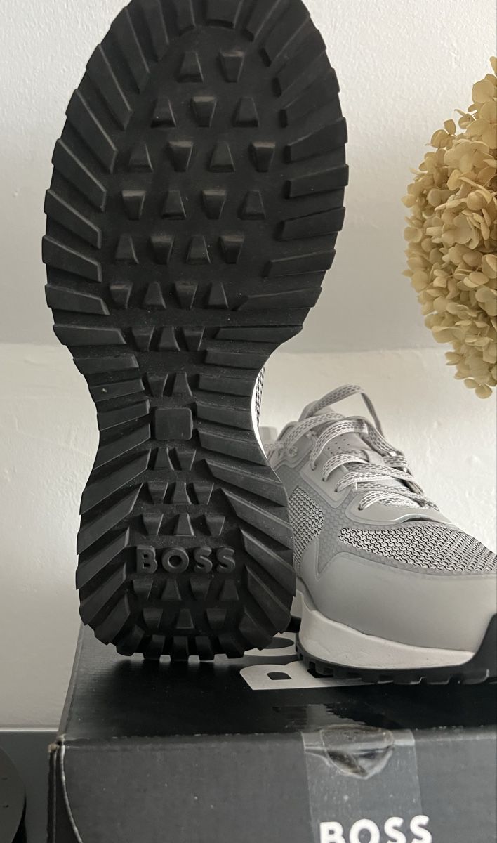 Hugo Boss Herrenschuhe: BOSS Sneakers Grösse 44  – Gebraucht aus chur von Ika11 7