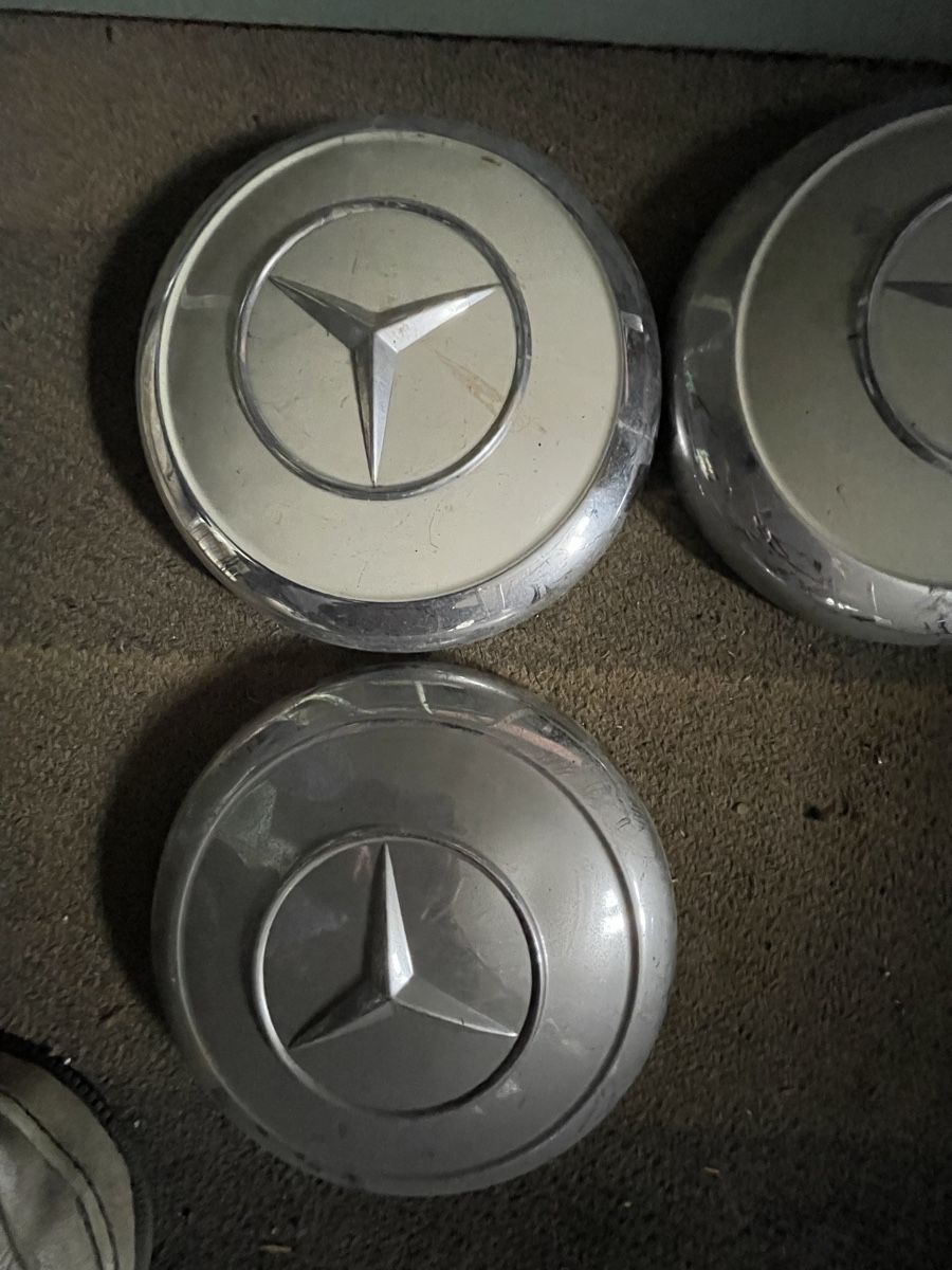 Mercedes-Benz Cerchioni: Felgenaufsätze Mercedes Oldtimer – Usato da Waltalingen venduto da AdrianTS 6