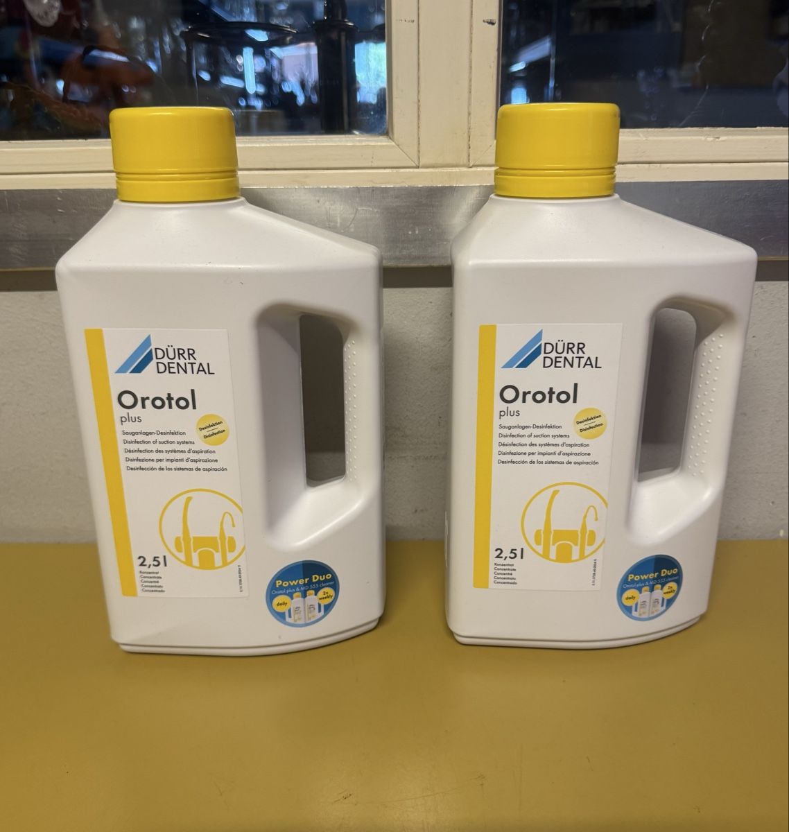 Pulizia & Igiene: Dürr Dental Oro tol plus 2,5l  2x neu – Nuovo (secondo la descrizione) da Schlieren venduto da Freundlich02