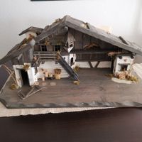 Crèche de Noël décorative en bois style chalet