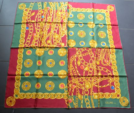 Seidentuch / Foulard en soie Celine