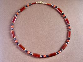 Collier Karneol / Onyx  mit vergoldeten Akzenten
