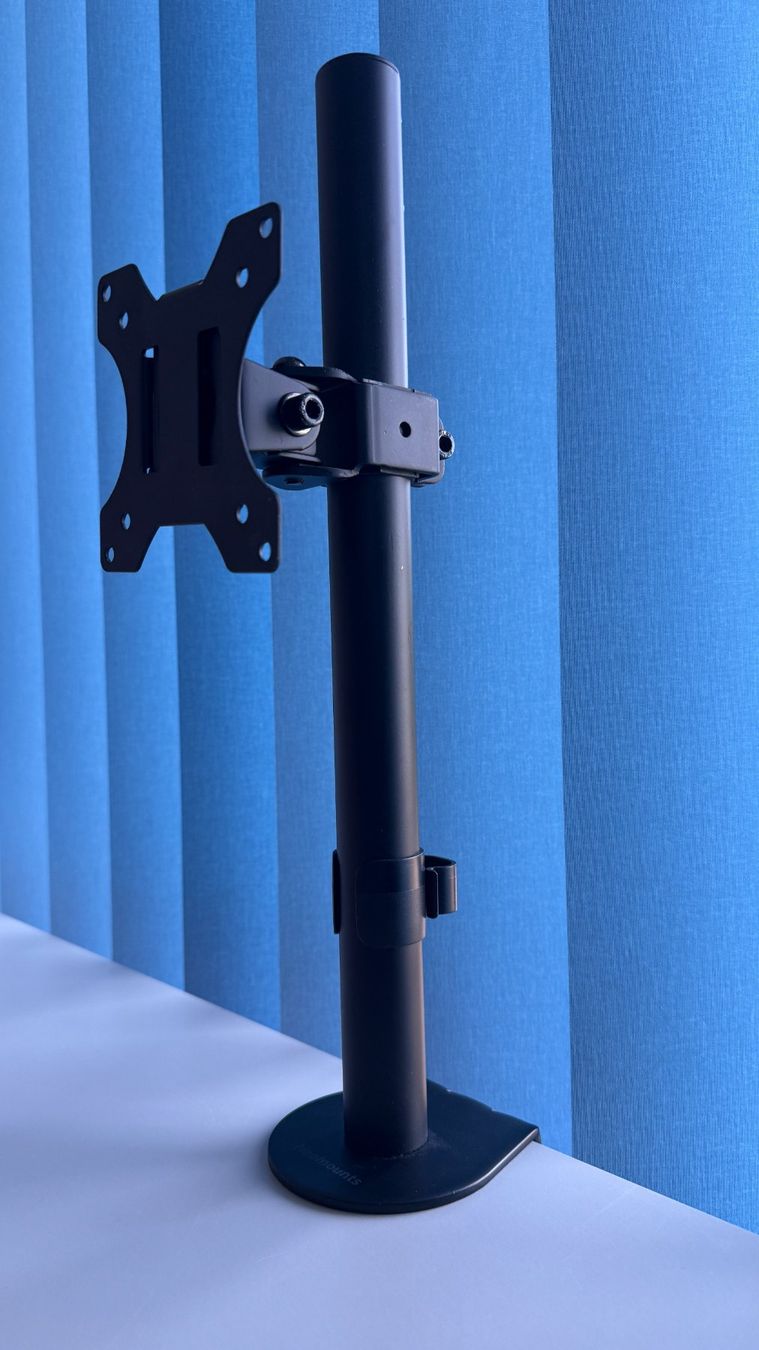 Support d'écran: Monitorständer mit VESA-Halterung – D'occasion à Wila par Jpk8201