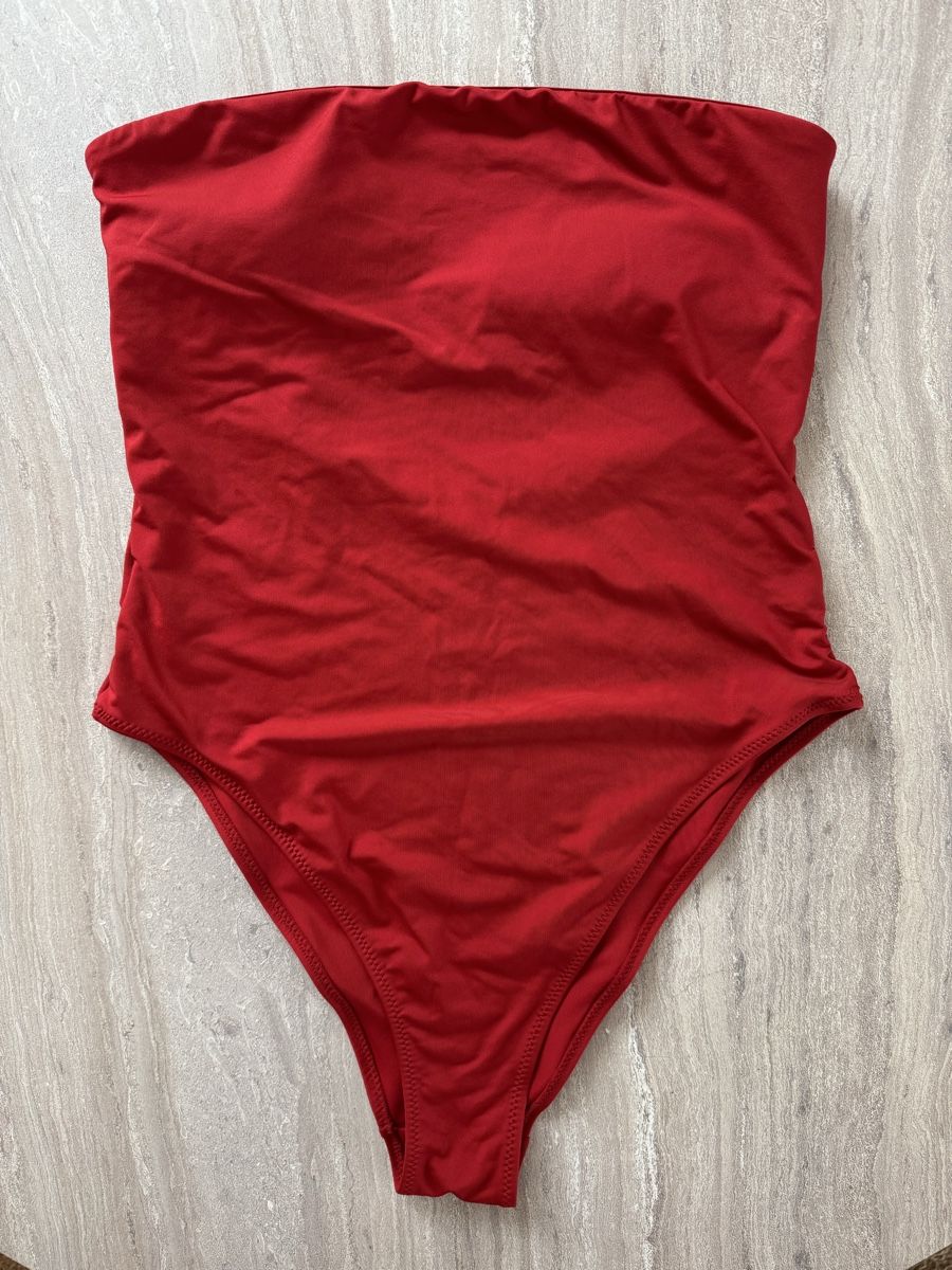 H&M Maillots de bain & Bikinis: Badeanzug H&M rot Grösse 40 – D'occasion à Galgenen par Vintluxe