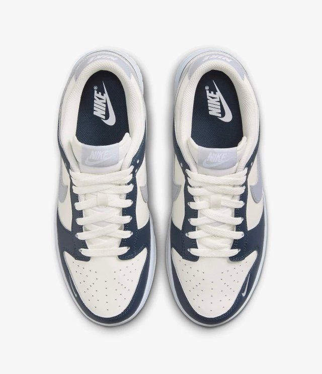 Nike Scarpe da uomo: Nike Dunk Low White/Armoury Navy/Wolf Grey - 44 – Nuovo (secondo la descrizione) da Winkel venduto da Studi66 5