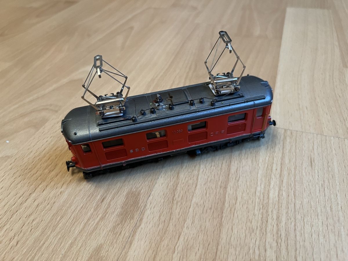 Kleinbahn Modellini di ferrovie: Kleinbahn Lokomotive SBB rot – Usato da Gisikon venduto da ram_78bx 2
