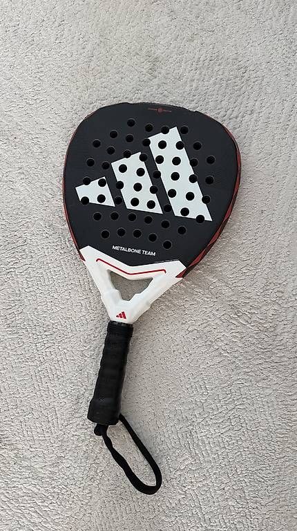 Adidas Schläger: Padel Schläger ADIDAS METALBONE TEAM – Gebraucht aus Kriens von EduardRama