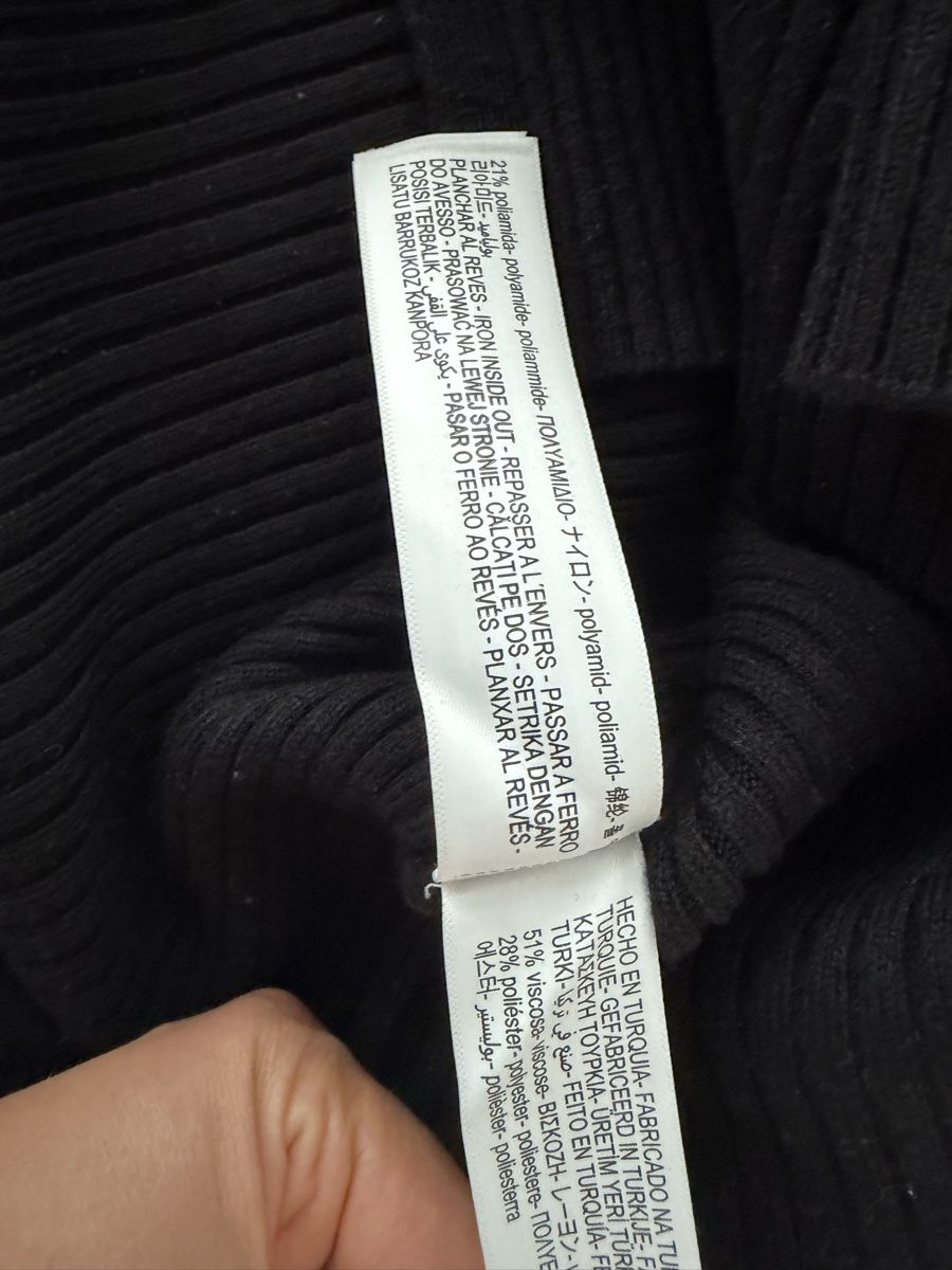 Massimo Dutti Pulls & Sweat-shirts: Massimo Dutti Pullover Black Super Soft – D'occasion à Zürich par jus_sw7l 4