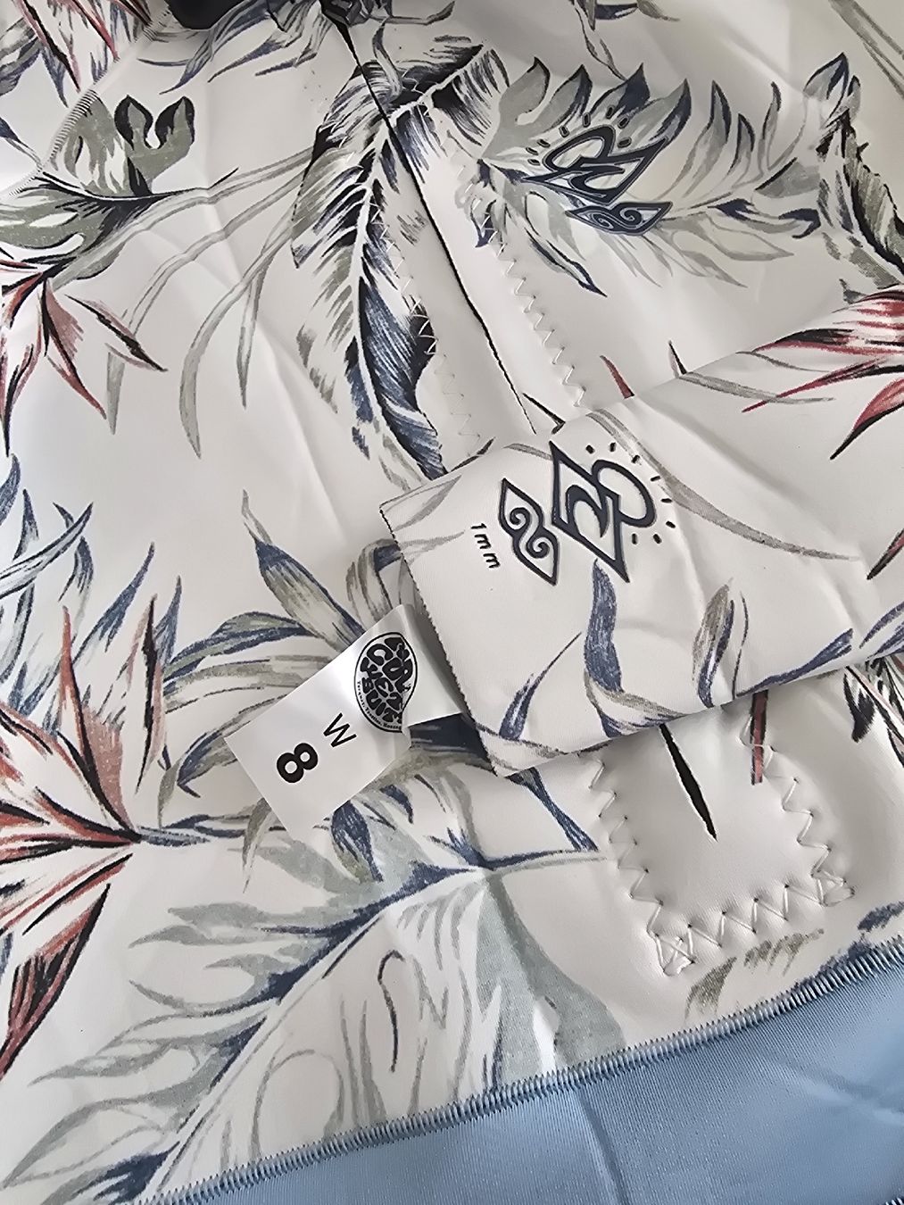 Rip Curl Costumi da bagno & Bikini: Neopren 1mm Badeanzug Grösse 8 – Usato da Zürich venduto da Henrimatisse 1