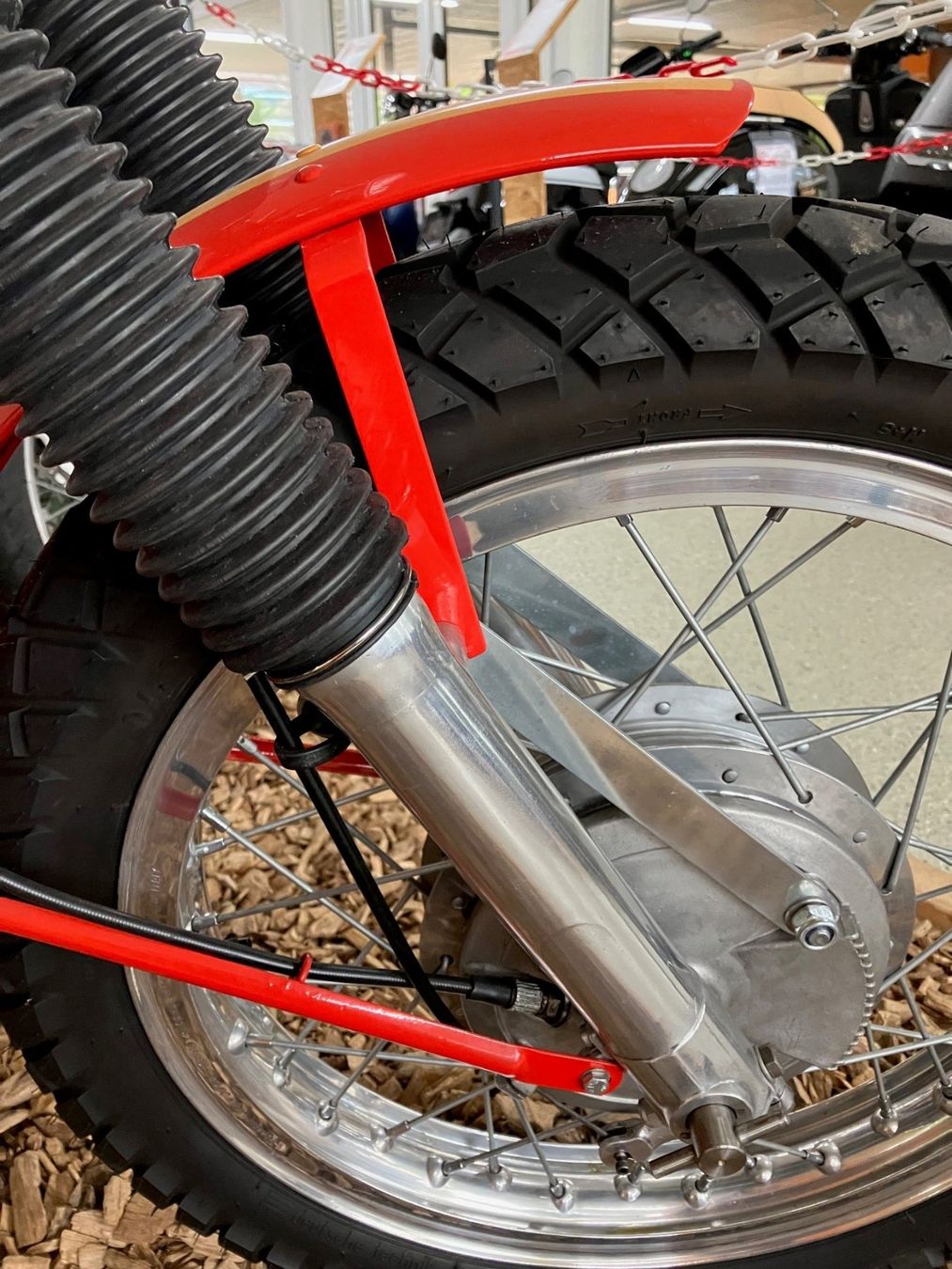 Ducati Enduro: Schöne Ducati 250 Scrambler Perle – Usato da Seewen SO venduto da Swiss-moto-bike 6