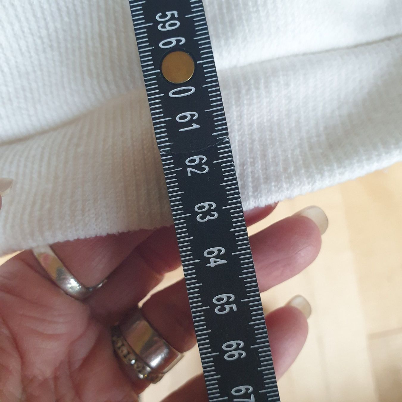 Maglioni & Felpe: 🐸 WEISSER HOODIE KAPUZENPULLOVER PULLOVER M - L – Usato da Môtier (Vully) venduto da Frogs 9