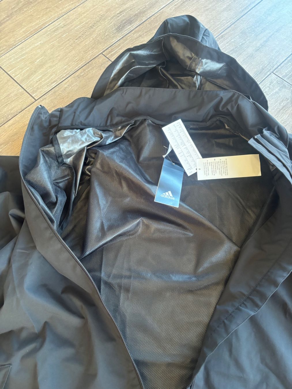 Adidas Giacche: 2XL_adidas raincoat NEW_LP 160 CHF – Nuovo e nell'imballaggio originale da Versegeres venduto da kista 4