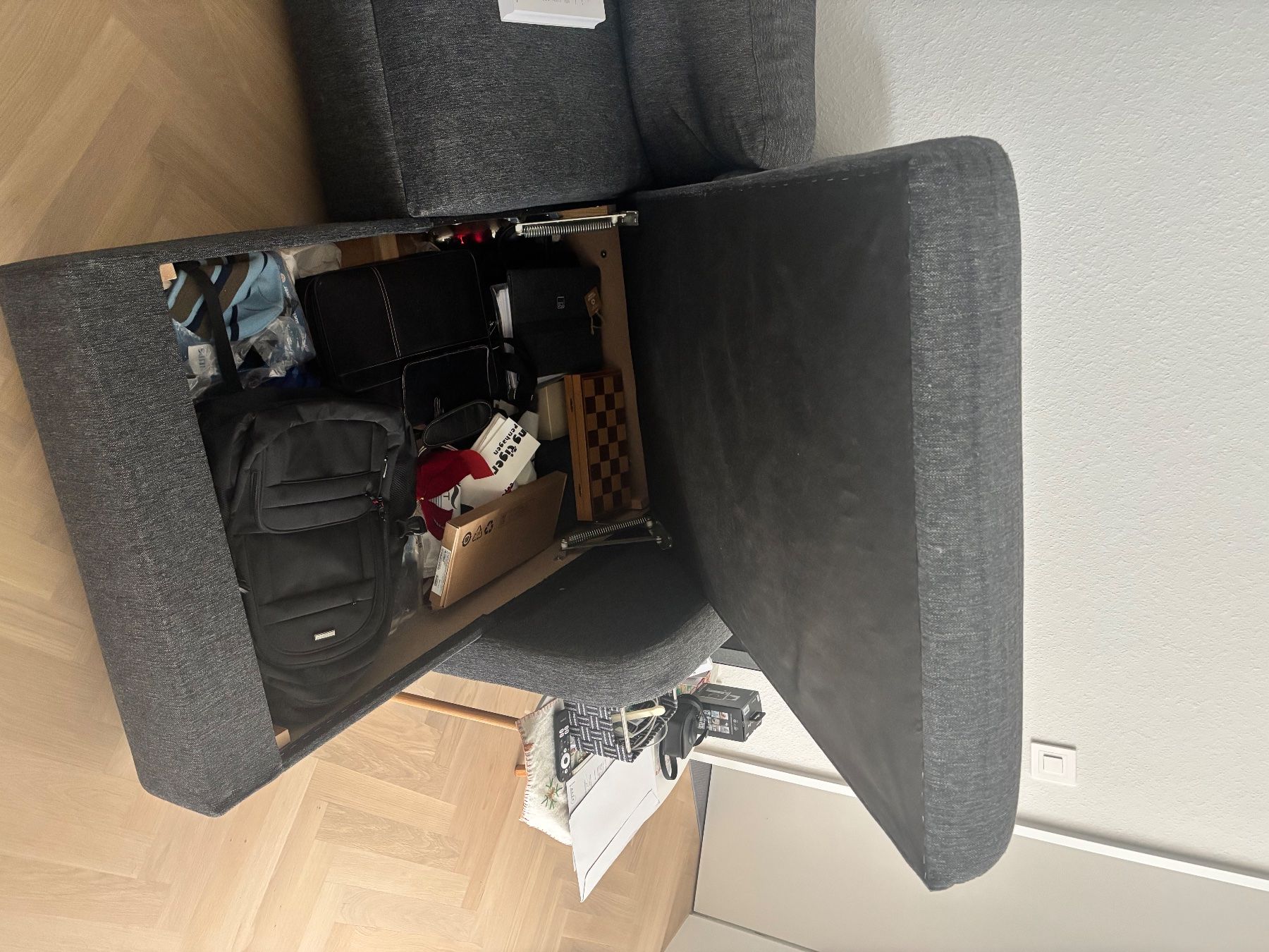 Jysk Sofas: Sofa bed dark grey L-shape good condition – Gebraucht aus Basel von rad_8wjn 2