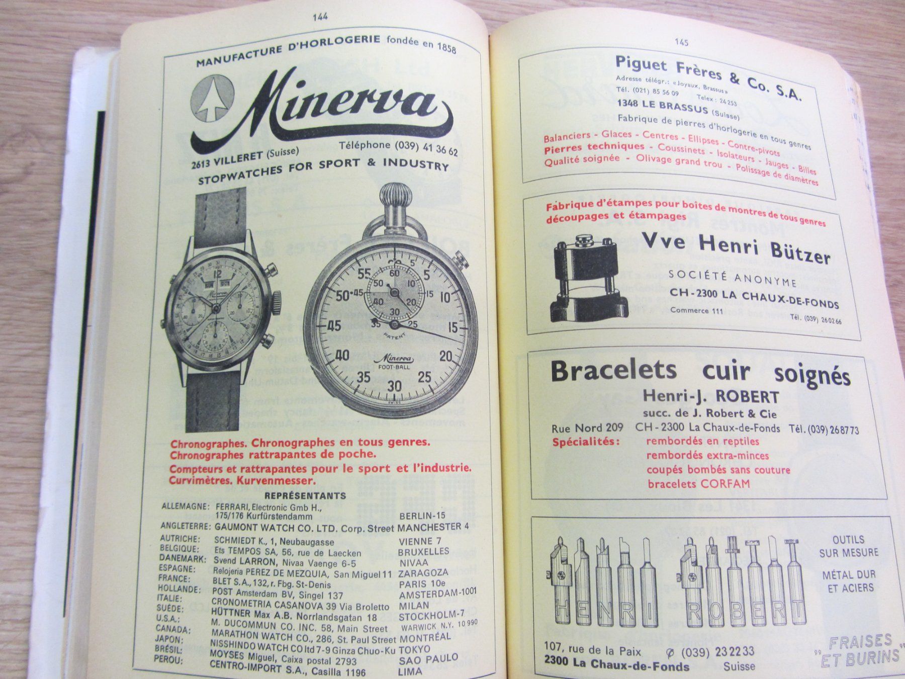 Libri: Uhren Vintage Guide, mit Markenindex 1979 – Usato da Hölstein venduto da federhaus 2