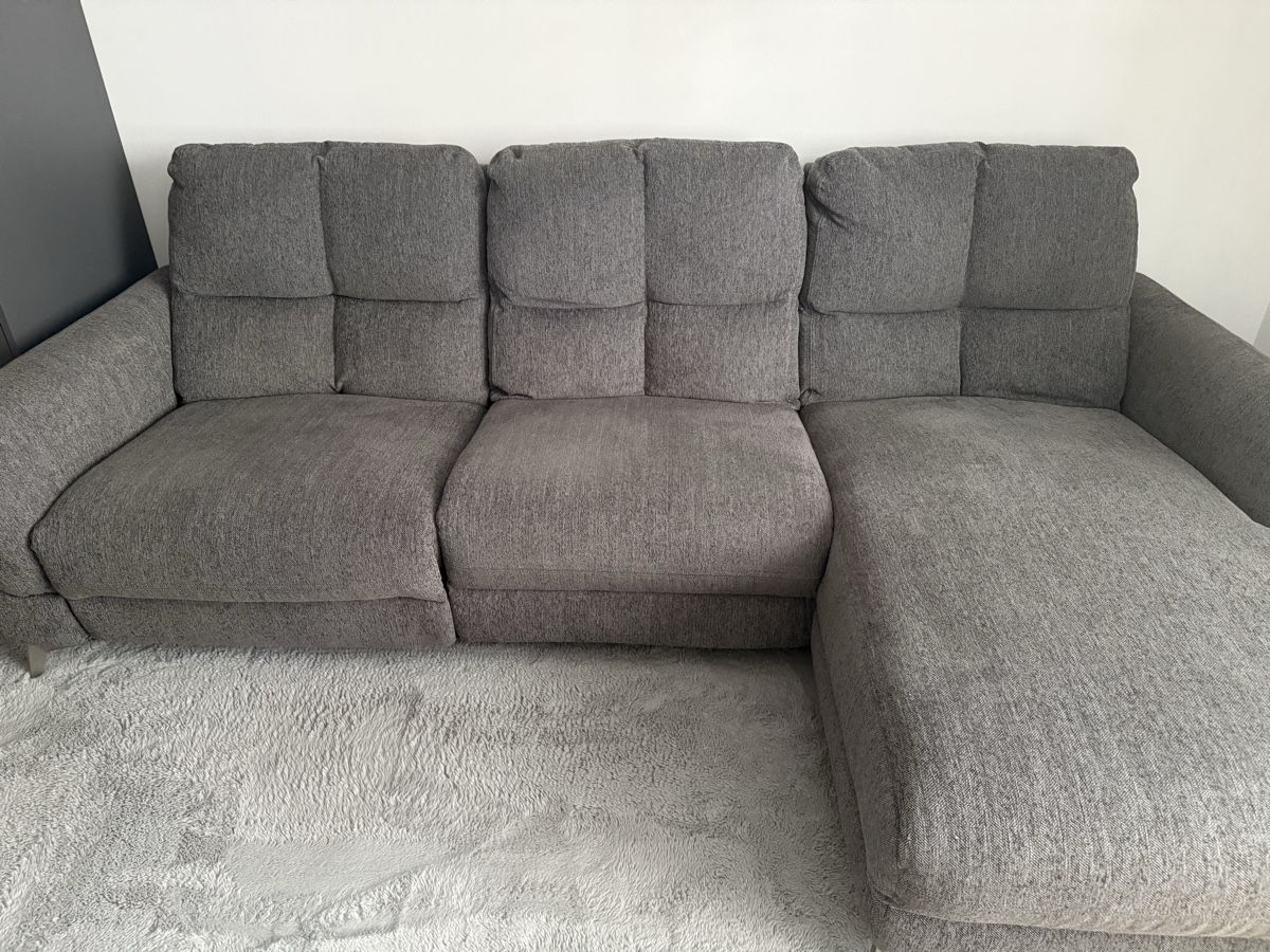 Sofas: Anthrazit Couch mit elektrischem Sitz – Gebraucht aus Diessenhofen von mar_7szp 2