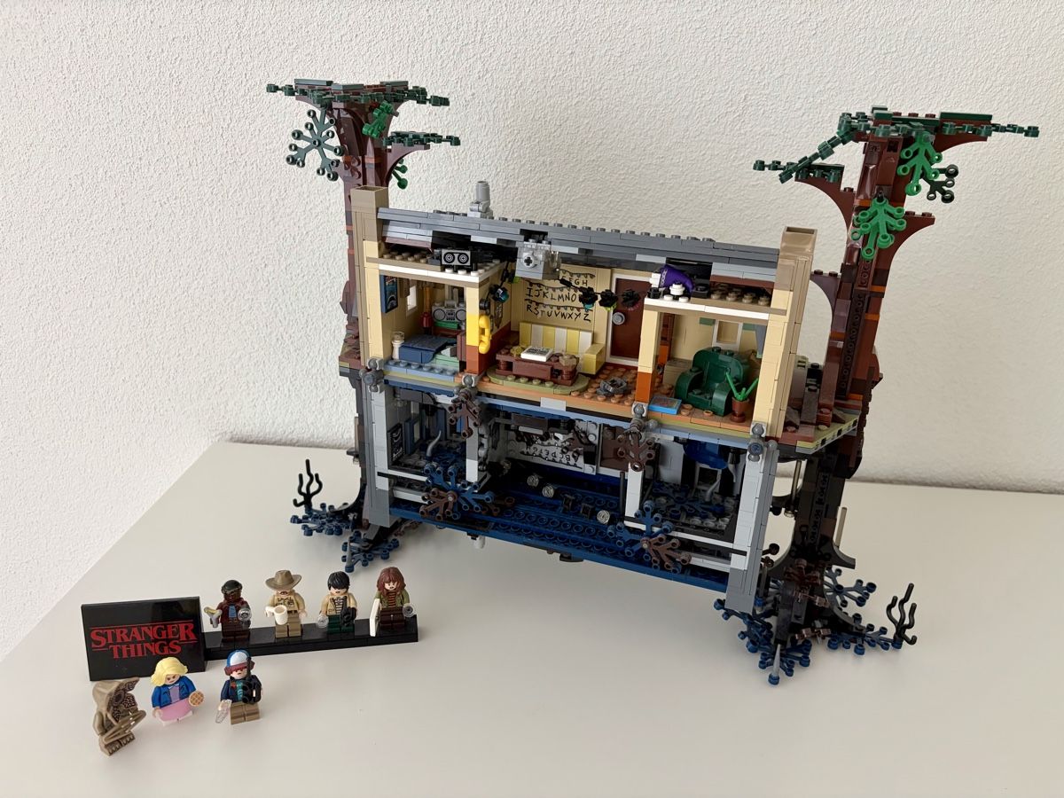 Lego Jeux de construction: LEGO Stranger Things 75810 The Upside Down – D'occasion à Wallisellen par Mbravo 3