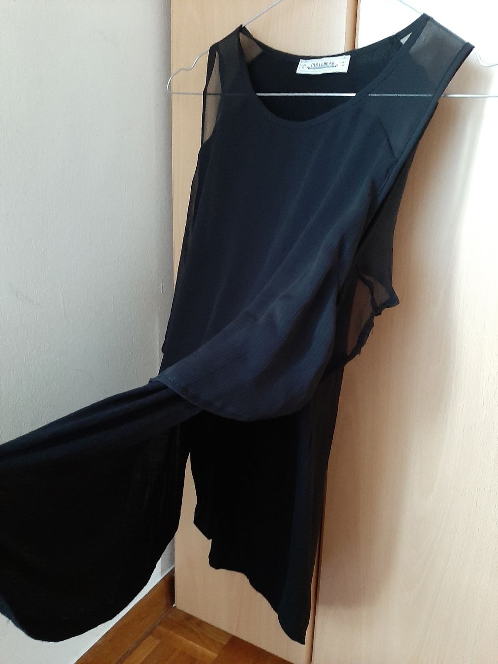 Pull&Bear Tops: Pull&Bear top noir taille M – Neu (gemäss Beschreibung) aus Lausanne von del_tpq5 2