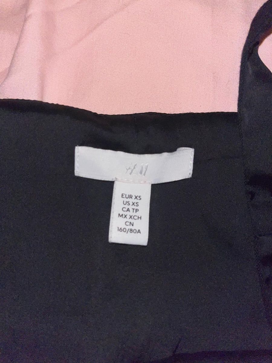 H&M Kleider: Robe d'été noire – Gebraucht aus Grand-Lancy von eli_x5k9 1