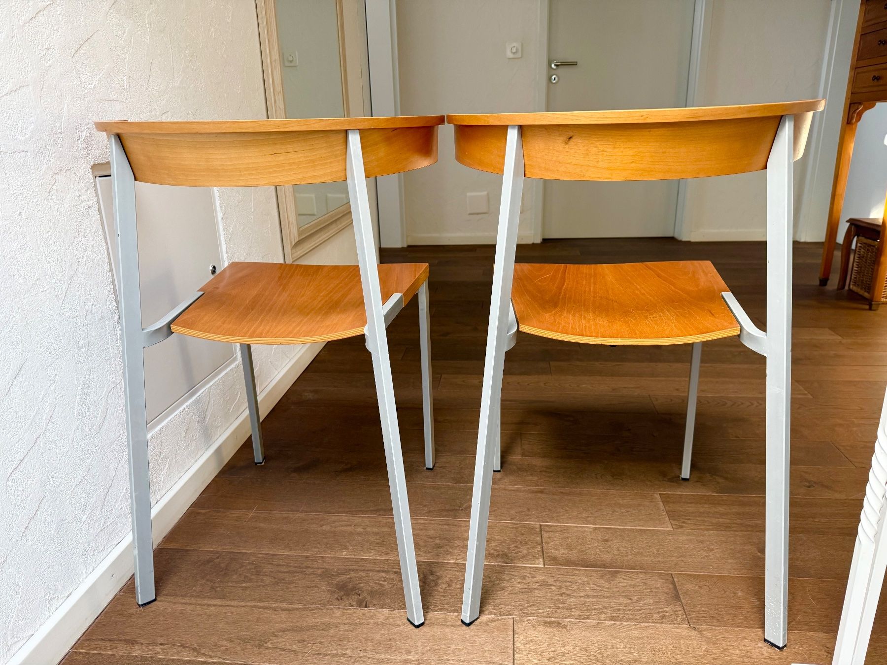 Sedie: 2 Designer Stühle aus Holz und Metall – Usato da Ebikon venduto da Mirakel3 2