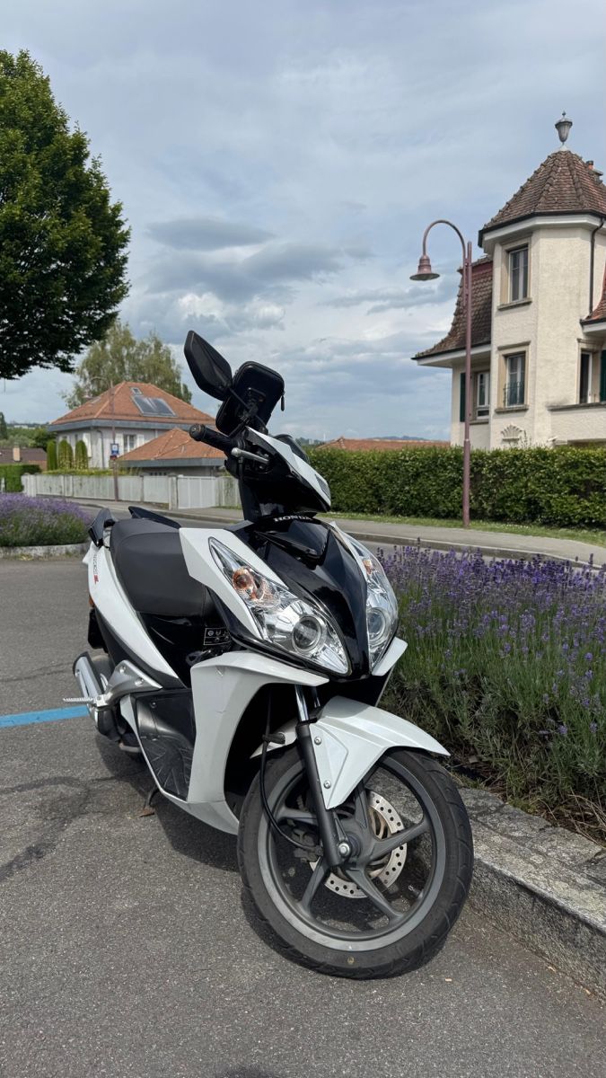 Honda Scooters: Honda NSC50R de 2016 – Gebraucht aus Prilly von ani_pbw8 3
