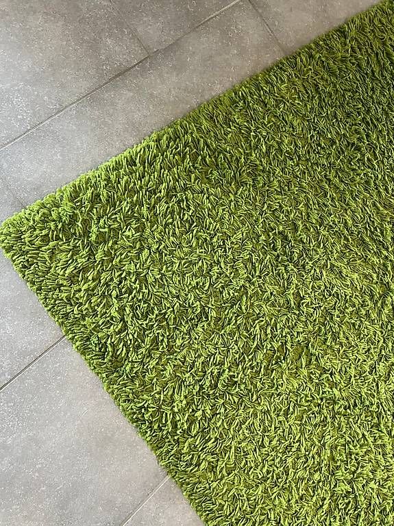 Hochflor Teppich Hampen (Ikea) grün 133cm x 195cm (Gebraucht) in Uzwil für CHF 10 – nur Abholung auf Ricardo kaufen