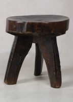 Handgefertigter Hocker aus Tansania