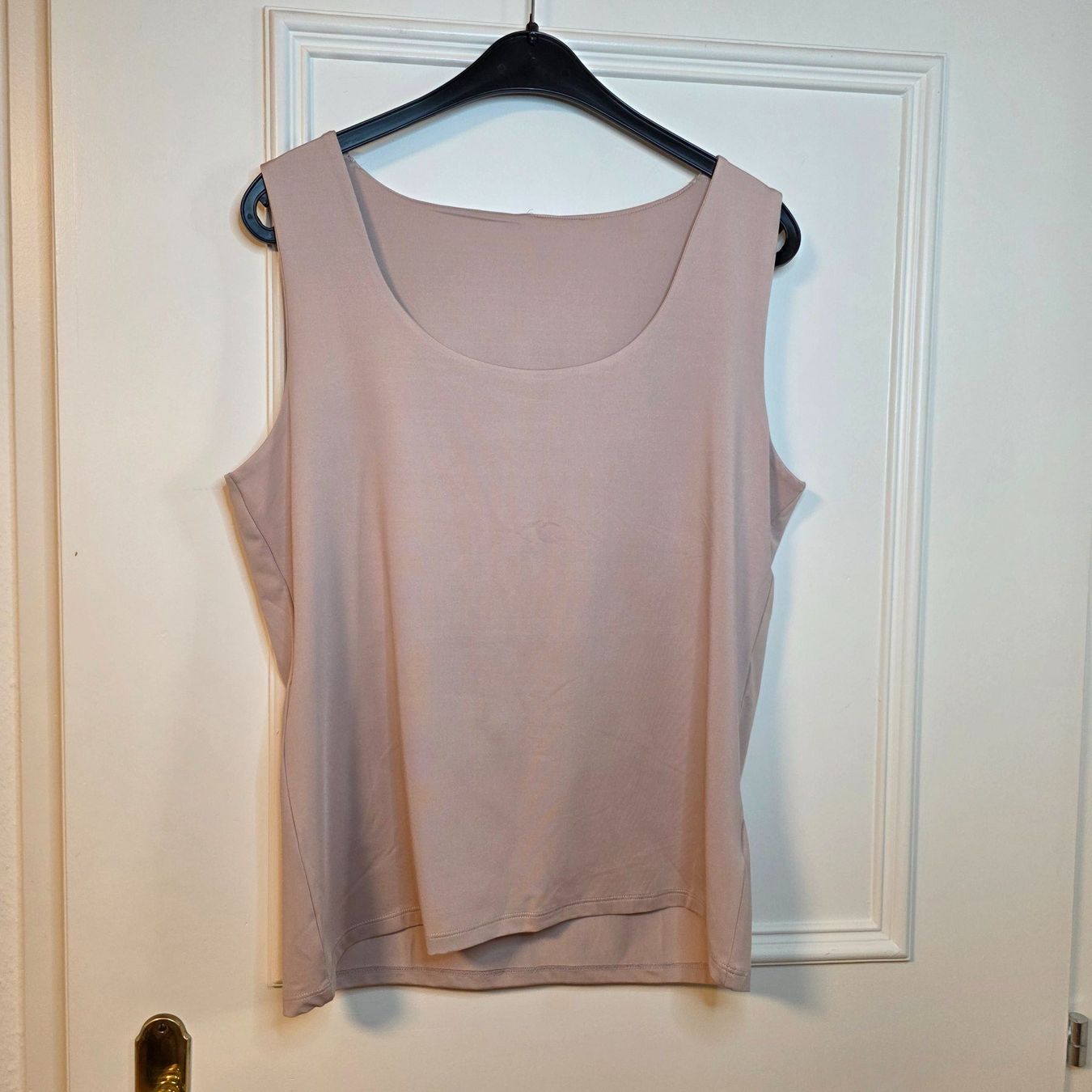 Top: 💕 Puderrosa Basic Top Damen 40/L Ärmellos – Usato da Wald ZH venduto da CapLux 1