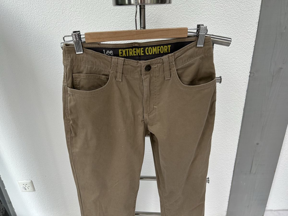 Lee Pantaloni: Lee Extreme Comfort  Trousers - repaired behind – Nuovo (secondo la descrizione) da Saland venduto da ele_vc96 5