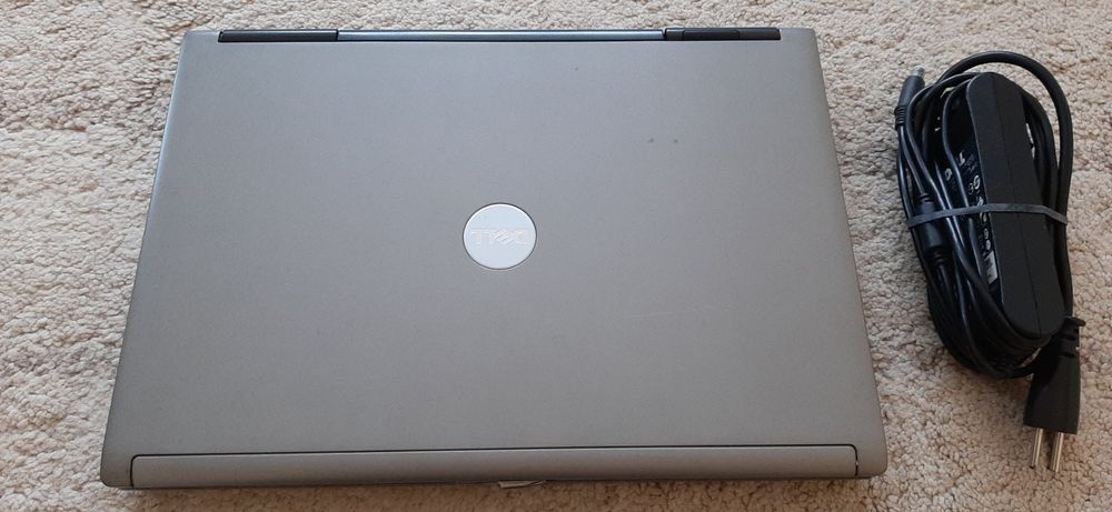Dell Latitude D630 Windows XP & OFFICE 2007, Serial - RS-232 3