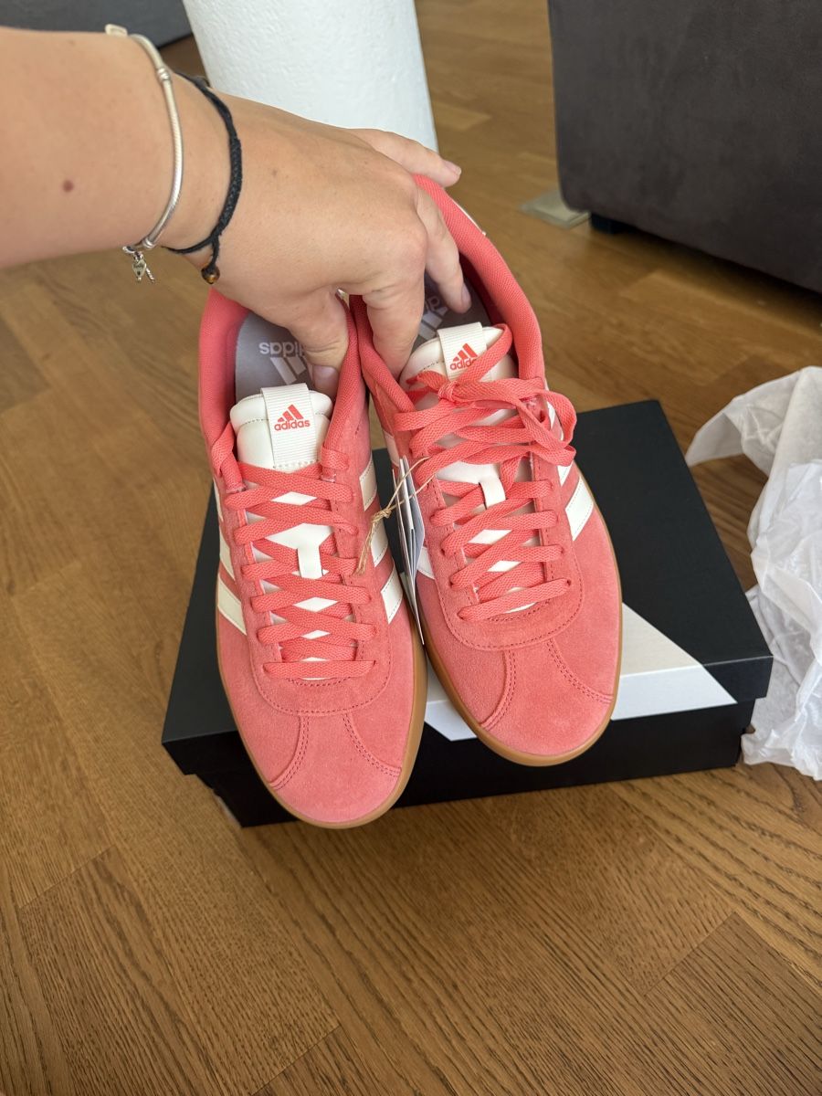 Adidas Scarpe da uomo: Adidas  Brand New - Size 43 1/3 – Nuovo e nell'imballaggio originale da Ueberstorf venduto da man_p2fy 3