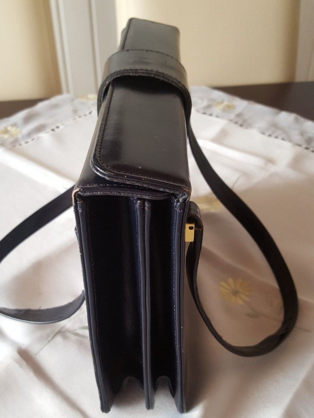 Borse da donna: Vintage Ledertasche/ Handtasche  dunkelblau – Usato da Arlesheim venduto da shopradl 6