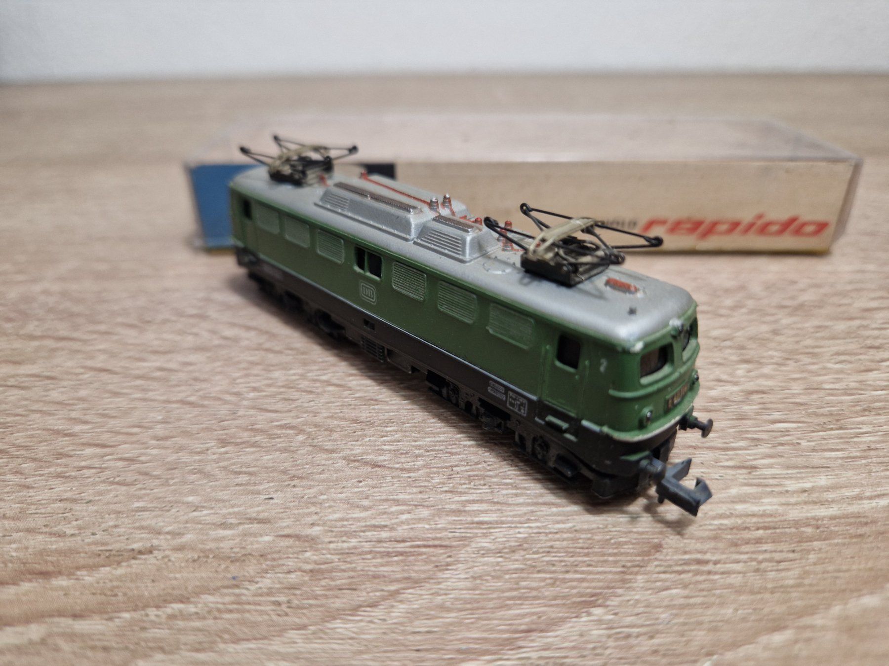 Arnold Trains électriques: Arnold N 0235 E-Lok DB H0 – D'occasion à St-Aubin-Sauges par tantome 3