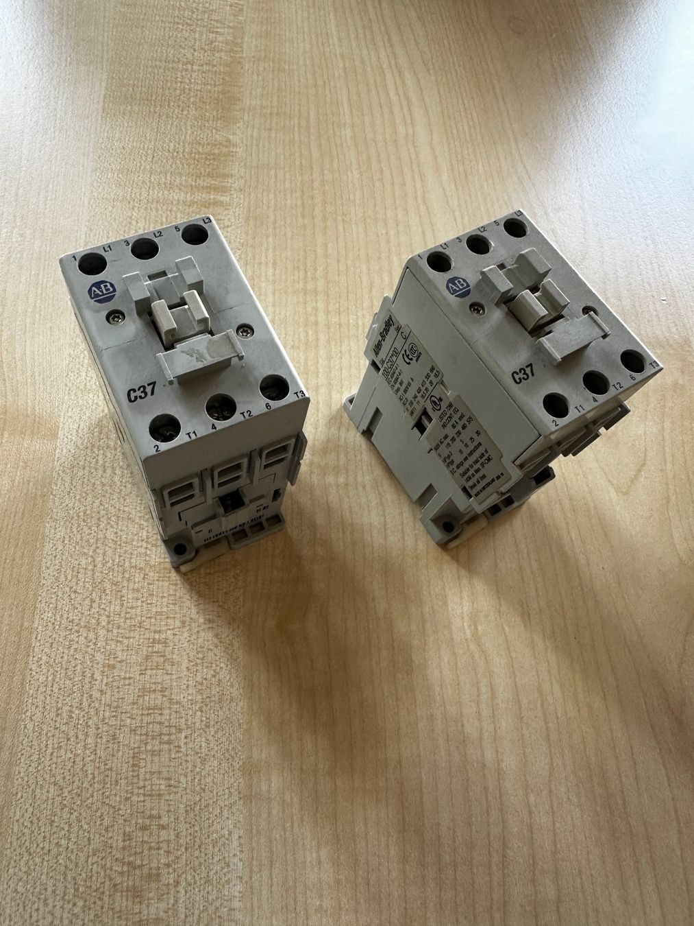 Componenti elettronici: Rockwell Schütz 37KW / 230VAC Spule – Usato da Herisau venduto da Softcontrolag 2