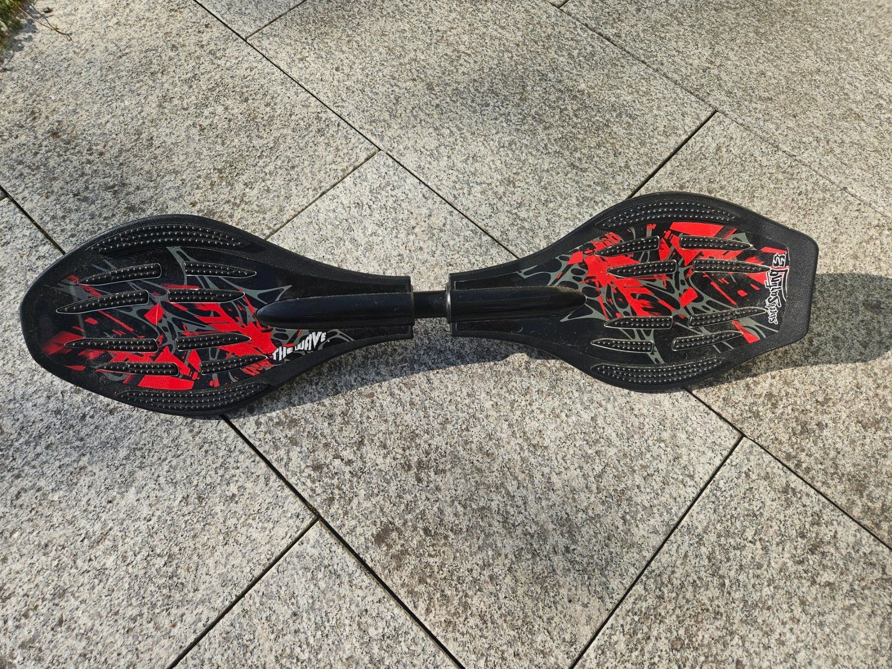 Skateboards: Waveboard Street Surfing Schwarz Rot – Usato da Dietlikon venduto da jiayi0514