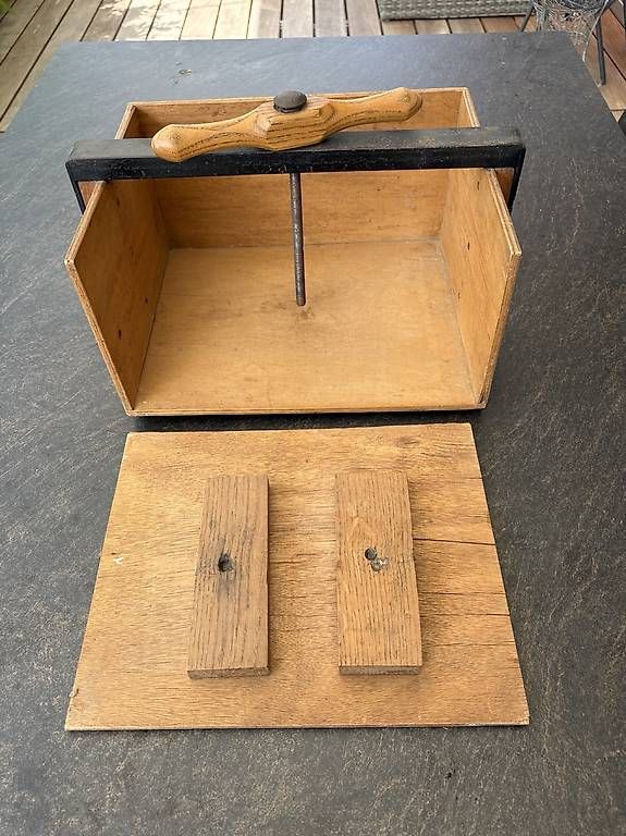 Tous les outils: Holzpresse / Schraubpresse Botanisierpresse – D'occasion à Biel-Benken BL par AngiSchaefer 2