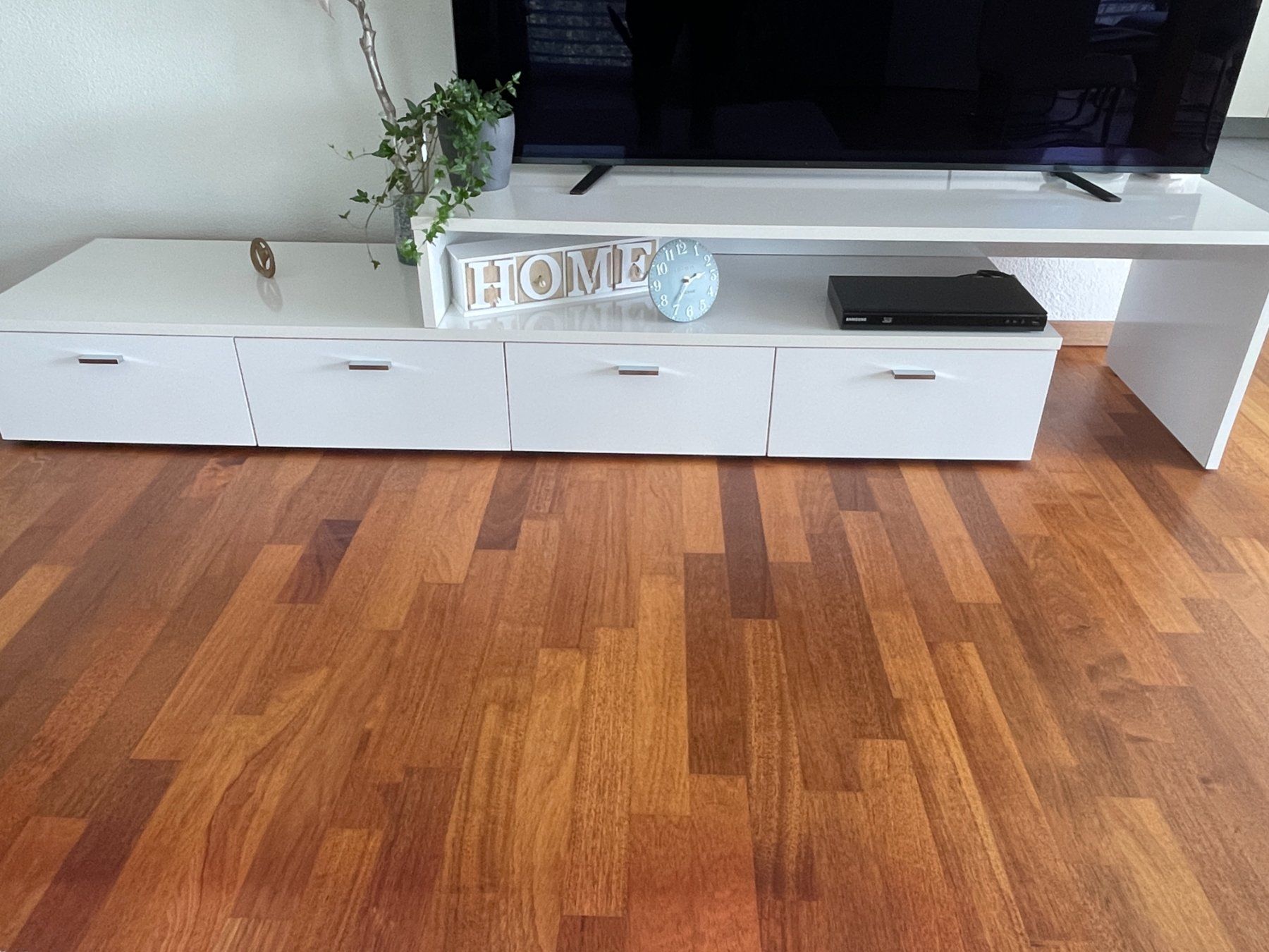 TV Möbel: Sideboard / TV Möbel mit viel Stauraum – Gebraucht aus Nänikon von Howi6