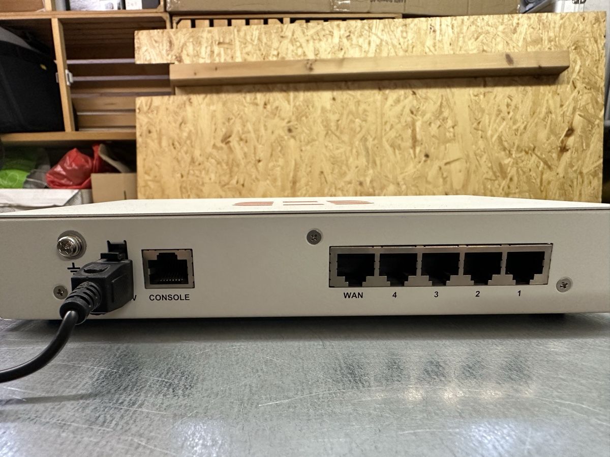 Fortinet Firewall: Fortinet FortiGate 30E Firewall – Usato da Luzern venduto da FrankGroebel 1