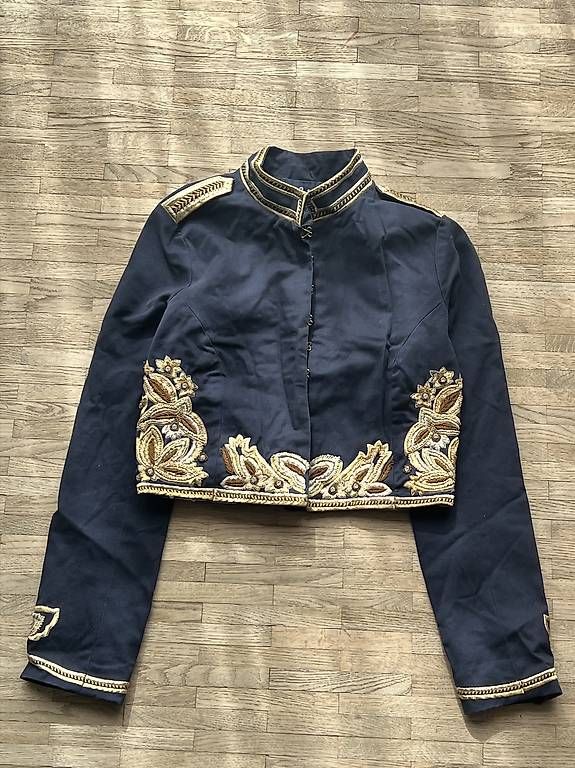 Jacken: Jacke mit Stickerei – Gebraucht aus kriens von inf_9fnc