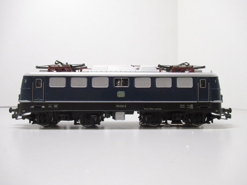 Märklin H0 3039 E-Lok BR E10 238 DB Wechselstrom - Modellbahn gebrauc, 44,19