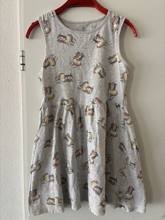 Schönes Kleid Gr. 122/128