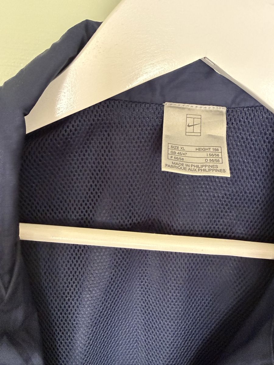 Nike Vestes: Lässige Nike Jacke – D'occasion à Langenthal par Nina_Leonie 5