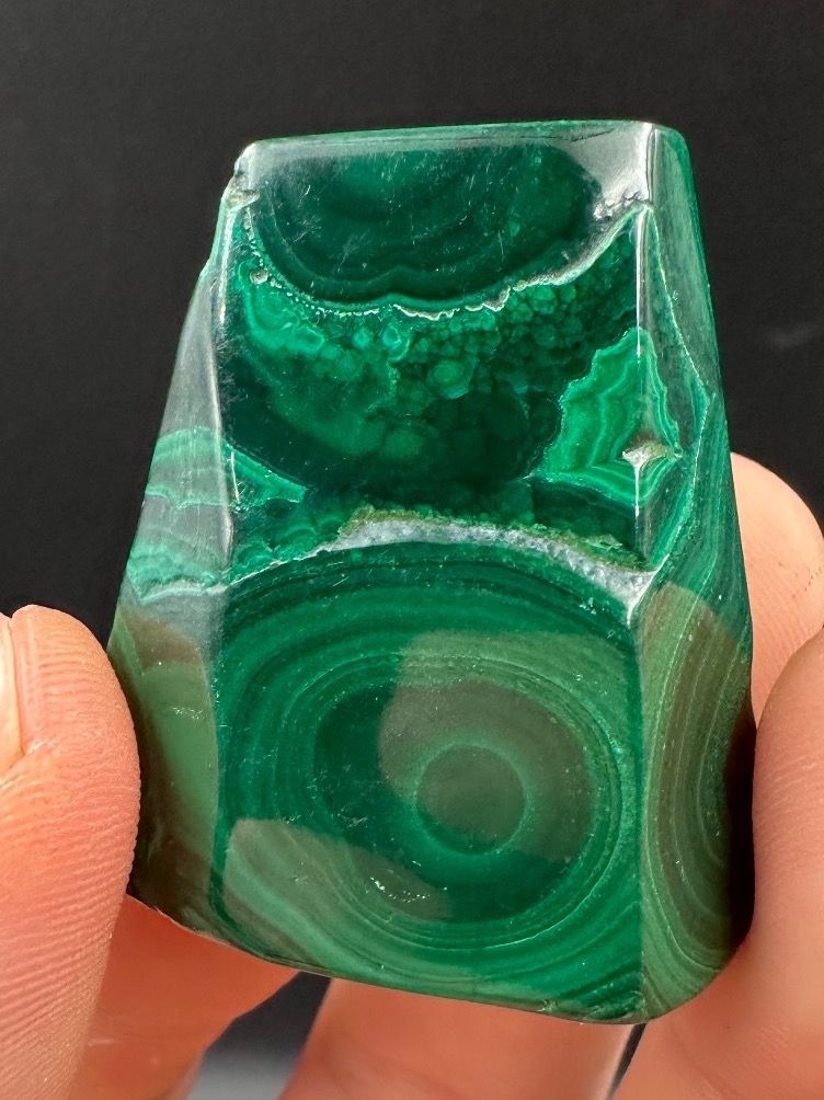 Mineralien & Heilsteine: Malachit Freiform, Handschmeichler Heilstein – Neu und originalverpackt aus Männedorf von Handschmeichler