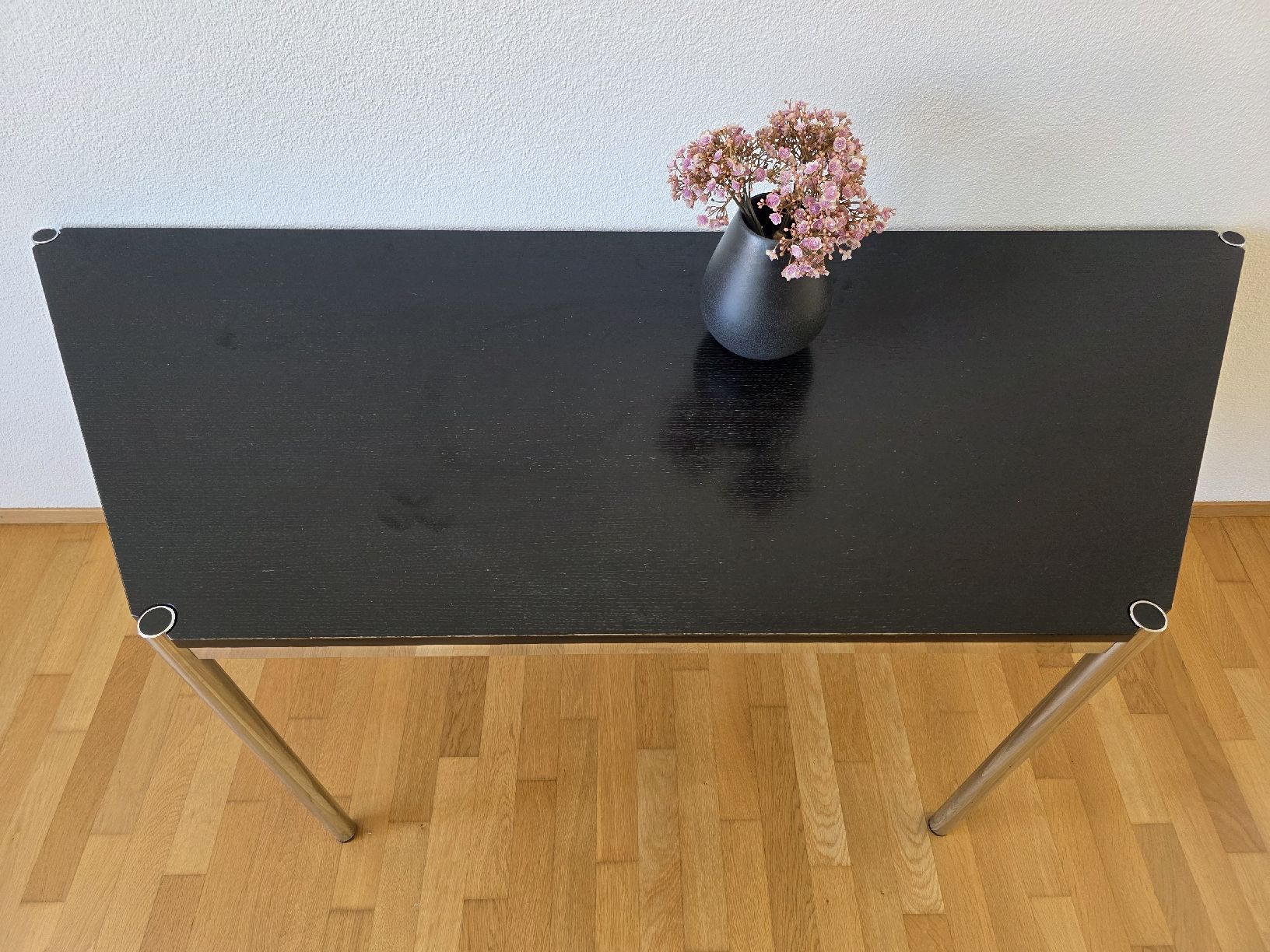 USM Tavoli: USM Konsolentisch schwarz Metallgestell – Usato da Oberengstringen venduto da Fatotal 1