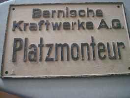 Guss Firmenschild - Bernische Kraftwerke A.G. - Platzmonteur