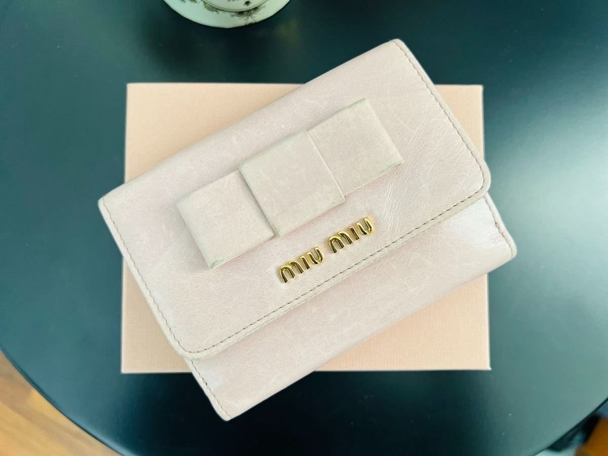 Miu Miu Portafogli: Miu Miu Portemonnaie – Usato da Frenkendorf venduto da banemk12 1