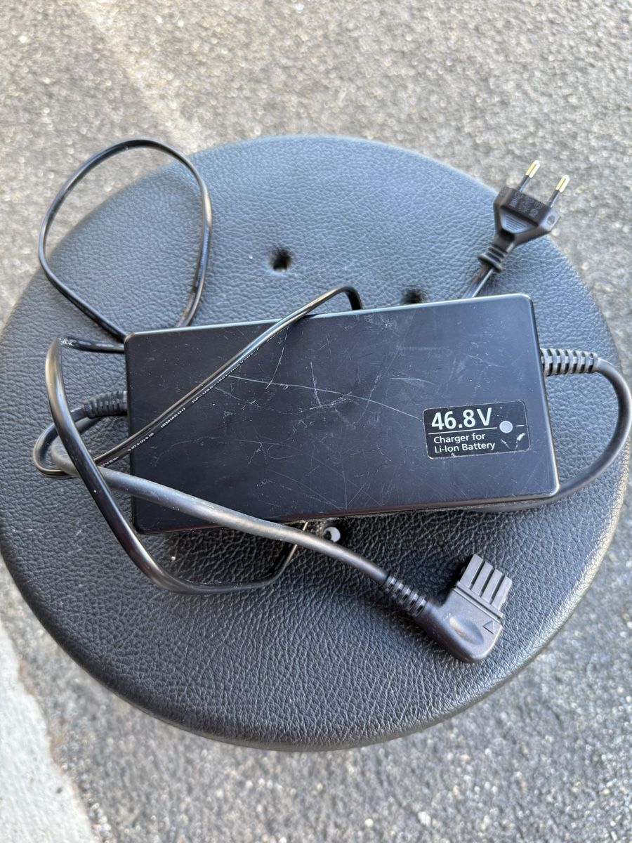 Flyer Chargeurs: Flyer Vollblut ladegerät – D'occasion à Oberentfelden par lam_vj88
